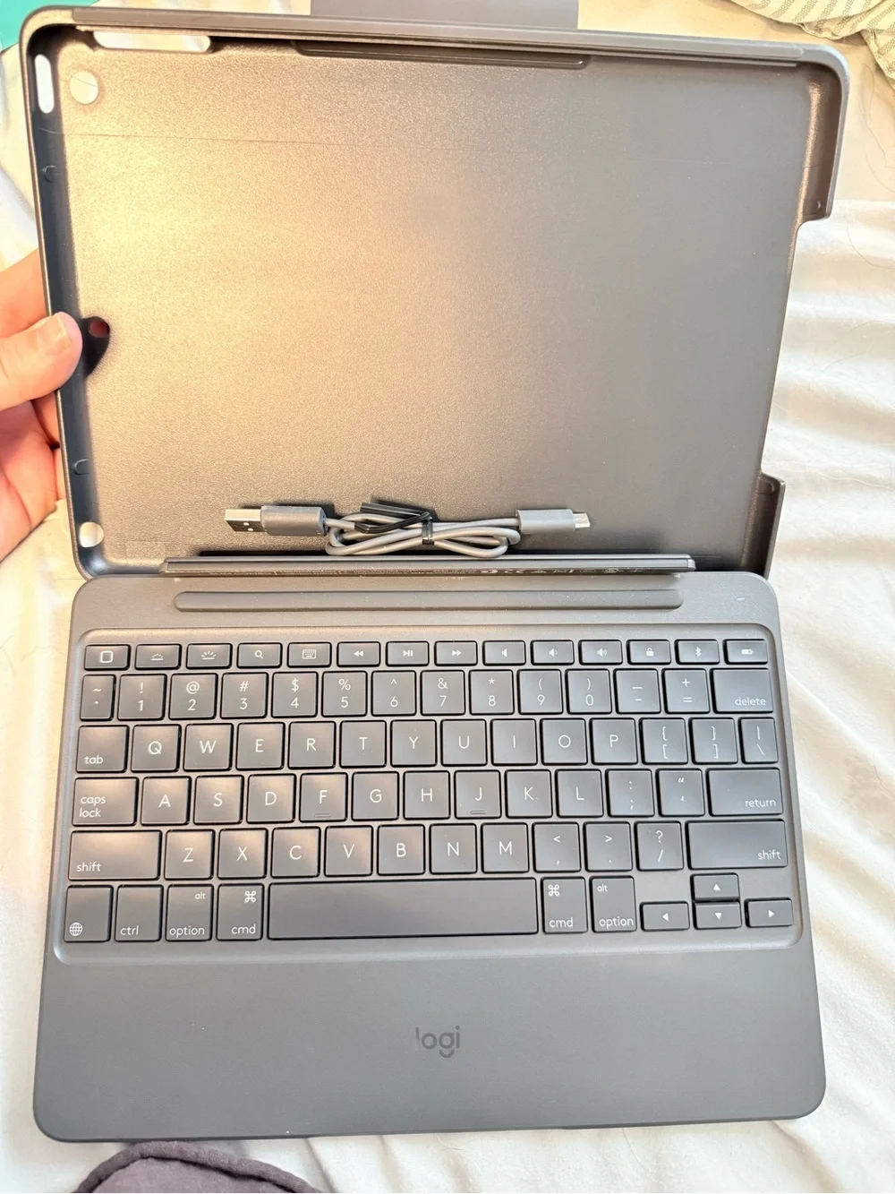 Logi Wireless Keyboard Case for Ipad - Charcoal